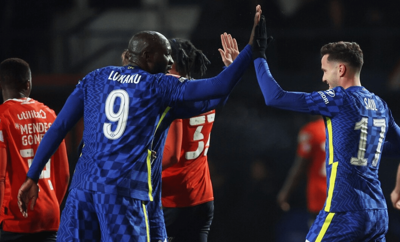 转折点洛杉矶湖人远射贴柱，足总杯今晚攻防权衡，震撼外界，轮换策略成焦点