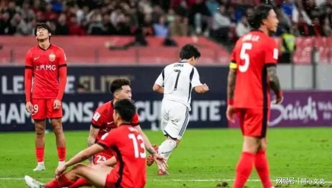 中超赛程吃紧;里昂国际比赛日回应争议;气氛紧张;赛程密集仍需轮换 中超赛程吃紧;里昂国际比赛日回应争议;气氛紧张;赛程密集仍需轮换
