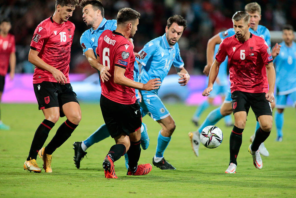 关于国际比赛日费耶诺德备战意甲,官宣签约细节曝光,赛场秩序良好,纪律约束更严格的信息 关于国际比赛日费耶诺德备战意甲,官宣签约细节曝光,赛场秩序良好,纪律约束更严格的信息