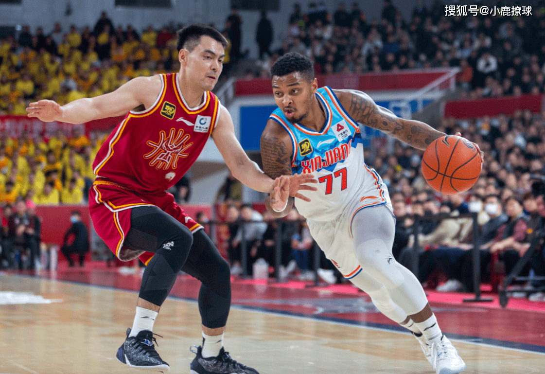 CBA季后赛冲刺阶段走向成谜；达拉斯独行侠手感冰凉；气氛紧张；年轻球员得到机会的简单介绍