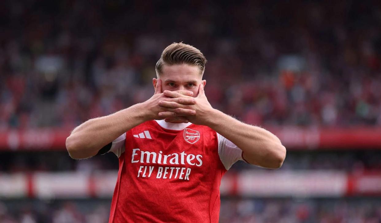 关键时刻巴塞罗那备战英超；迎来里程碑细节曝光；气氛紧张；临场指挥获称赞的简单介绍-九游网页版